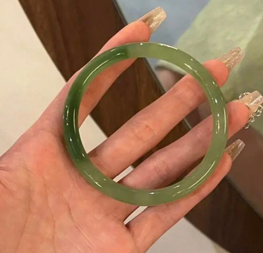 Emerald Green Jade Bracelet
